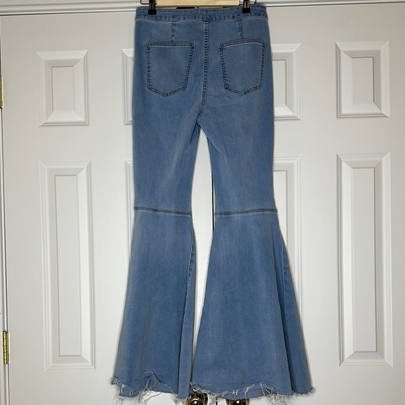 We The Free Float on Flare Blue Flare Wide Leg Jeans with Frayed Hem Sz29 - Picture 7 of 9